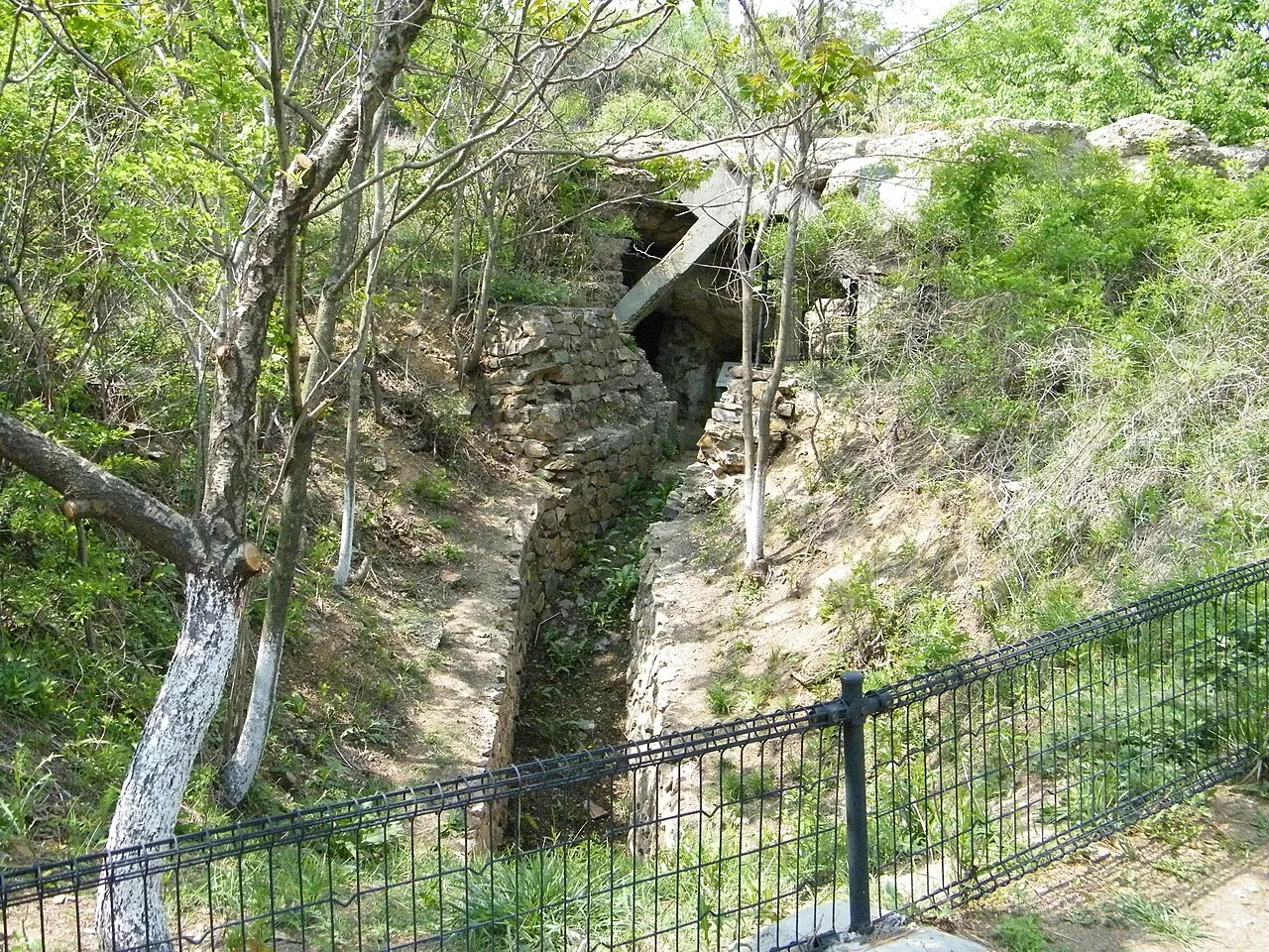 Dongjiguanshan Historic Site, Dalian.