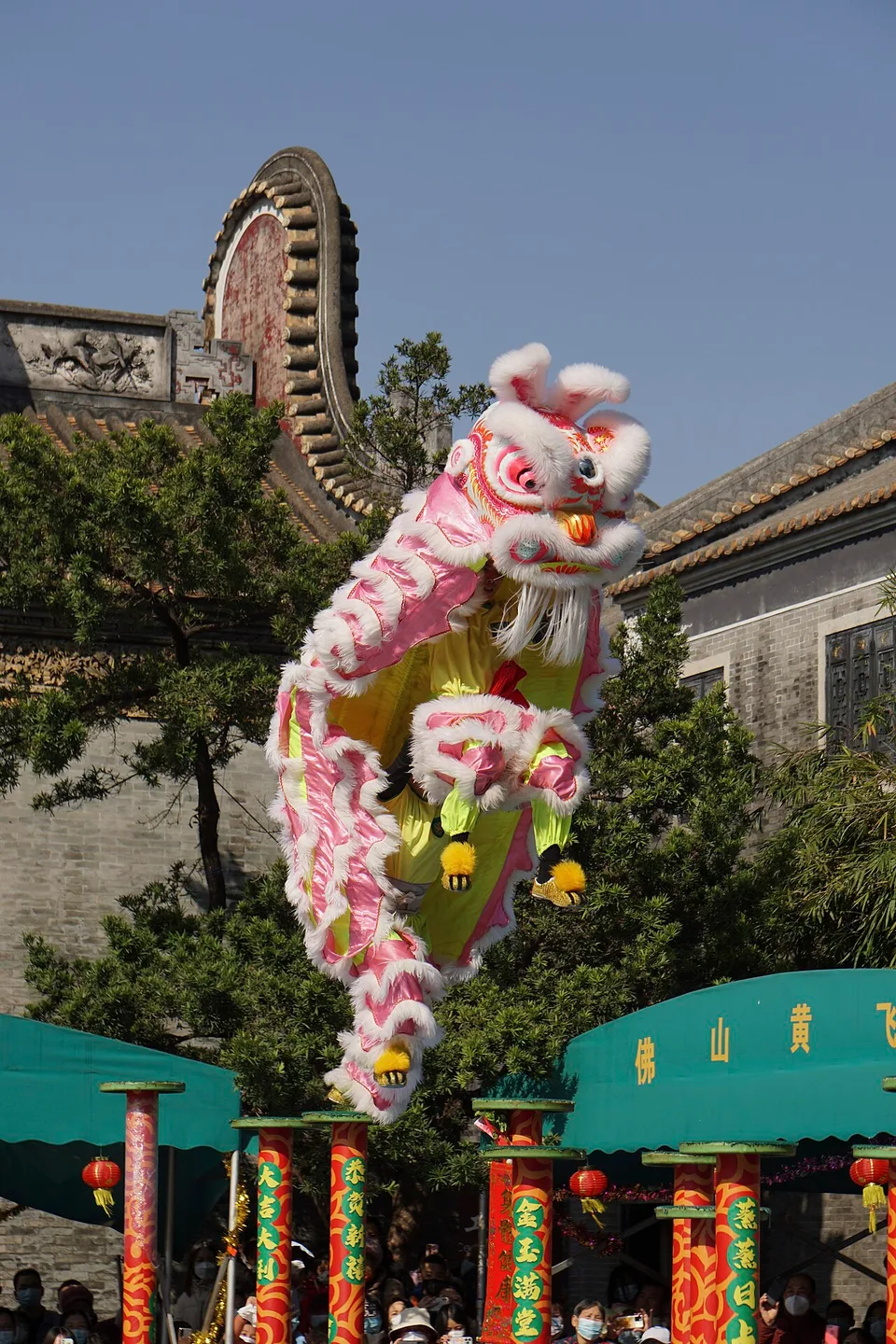 A southern lion-dance performance at Foshan Ancestral Temple.