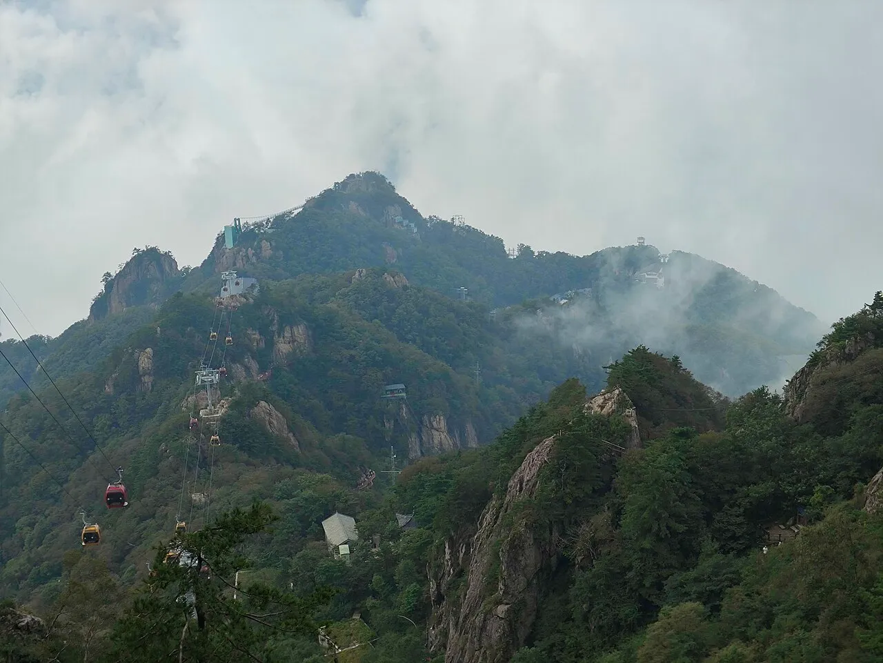 Laojun Mountain, Luoyang.