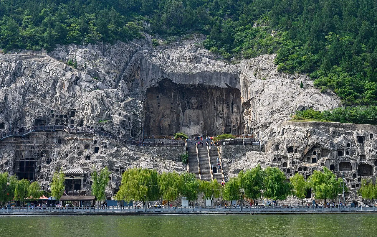 Longmen Grottoes, Luoyang.