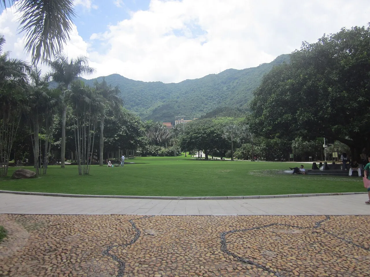 A garden landscape near Hongfa Temple within Fairy Lake Botanical Garden, Shenzhen.
