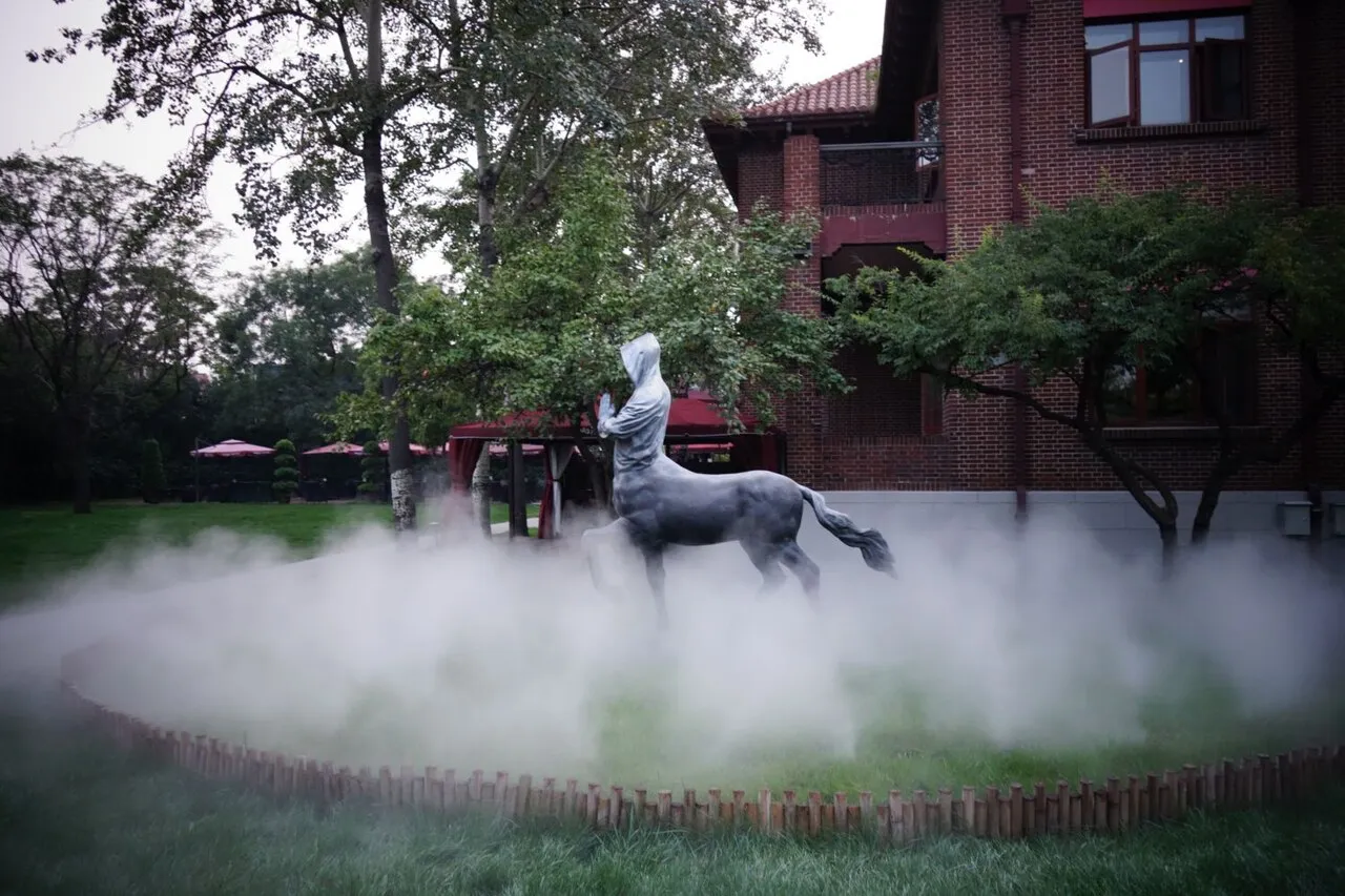 A historic building and restaurant setting in Tianjin’s Five Great Avenues area.